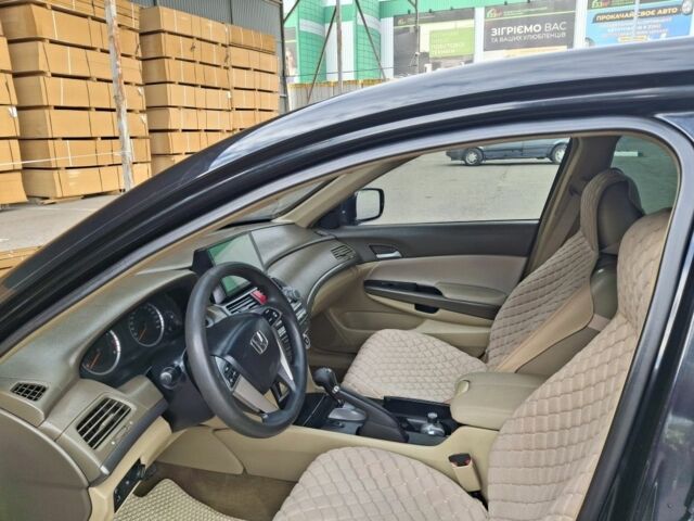 Черный Хонда Аккорд, объемом двигателя 2.4 л и пробегом 356 тыс. км за 7300 $, фото 4 на Automoto.ua