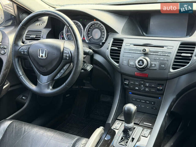 Чорний Хонда Аккорд, об'ємом двигуна 2.35 л та пробігом 258 тис. км за 9500 $, фото 7 на Automoto.ua