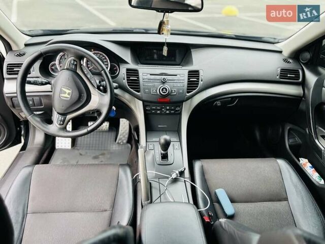 Чорний Хонда Аккорд, об'ємом двигуна 2.4 л та пробігом 250 тис. км за 8800 $, фото 5 на Automoto.ua