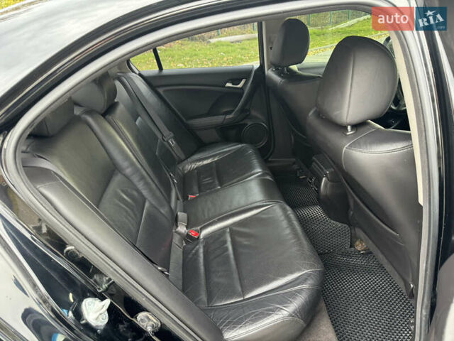 Черный Хонда Аккорд, объемом двигателя 2.35 л и пробегом 184 тыс. км за 9800 $, фото 26 на Automoto.ua