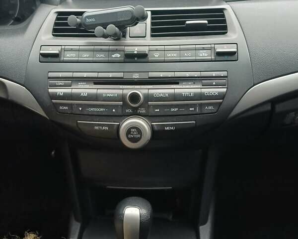 Черный Хонда Аккорд, объемом двигателя 3.5 л и пробегом 270 тыс. км за 8999 $, фото 9 на Automoto.ua