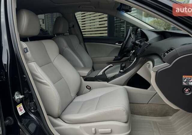 Черный Хонда Аккорд, объемом двигателя 2 л и пробегом 239 тыс. км за 10500 $, фото 15 на Automoto.ua