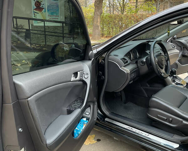 Черный Хонда Аккорд, объемом двигателя 2.4 л и пробегом 177 тыс. км за 10200 $, фото 11 на Automoto.ua