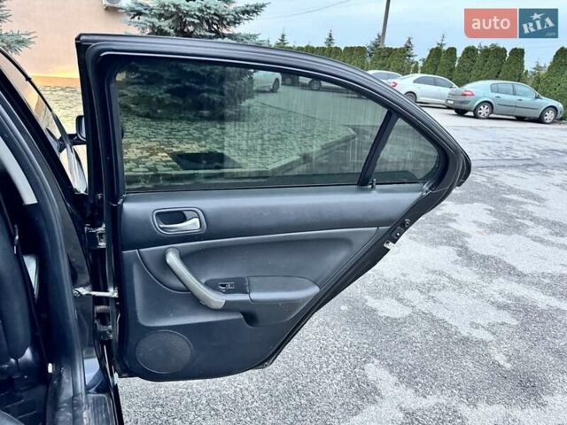 Черный Хонда Аккорд, объемом двигателя 2 л и пробегом 167 тыс. км за 8000 $, фото 19 на Automoto.ua