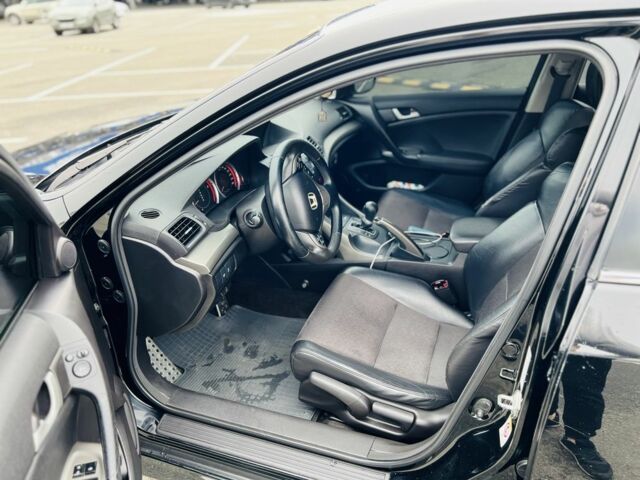 Чорний Хонда Аккорд, об'ємом двигуна 2.4 л та пробігом 250 тис. км за 8800 $, фото 8 на Automoto.ua