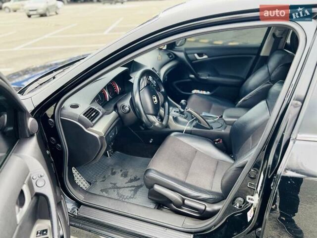 Чорний Хонда Аккорд, об'ємом двигуна 2.4 л та пробігом 250 тис. км за 8800 $, фото 7 на Automoto.ua