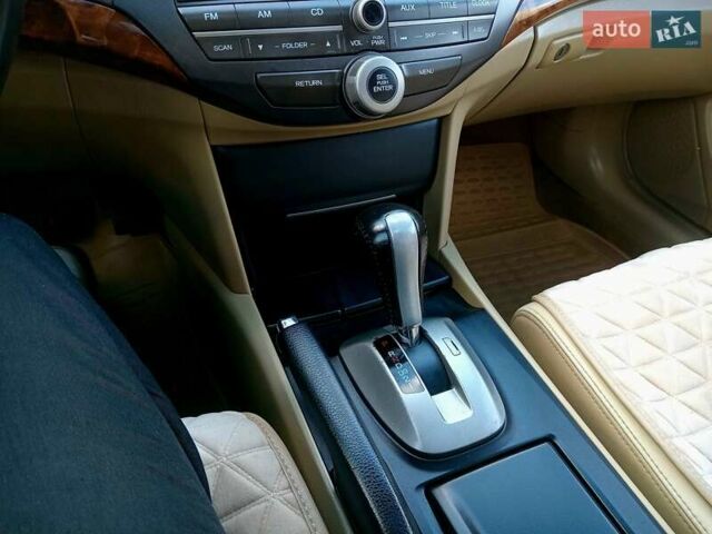 Черный Хонда Аккорд, объемом двигателя 2.35 л и пробегом 177 тыс. км за 7700 $, фото 19 на Automoto.ua