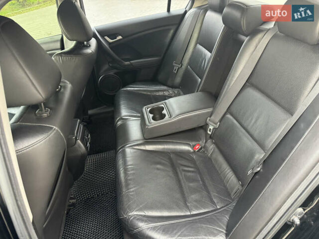 Черный Хонда Аккорд, объемом двигателя 2.35 л и пробегом 184 тыс. км за 9800 $, фото 30 на Automoto.ua