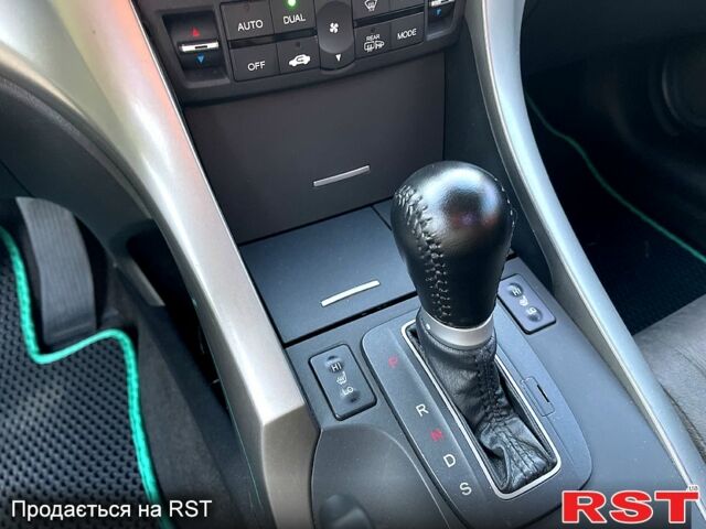 Чорний Хонда Аккорд, об'ємом двигуна 2 л та пробігом 205 тис. км за 9999 $, фото 6 на Automoto.ua