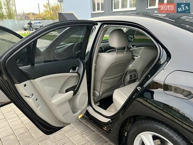 Черный Хонда Аккорд, объемом двигателя 2 л и пробегом 167 тыс. км за 9700 $, фото 16 на Automoto.ua