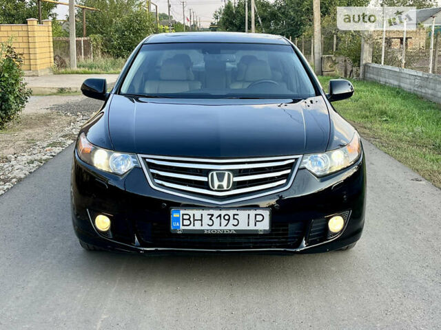Черный Хонда Аккорд, объемом двигателя 2.35 л и пробегом 216 тыс. км за 9700 $, фото 1 на Automoto.ua