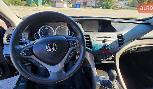 Черный Хонда Аккорд, объемом двигателя 2.4 л и пробегом 250 тыс. км за 8999 $, фото 3 на Automoto.ua