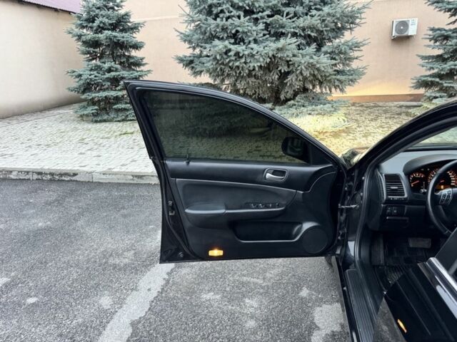 Черный Хонда Аккорд, объемом двигателя 2 л и пробегом 167 тыс. км за 8000 $, фото 23 на Automoto.ua