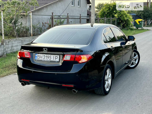 Черный Хонда Аккорд, объемом двигателя 2.35 л и пробегом 216 тыс. км за 9700 $, фото 5 на Automoto.ua