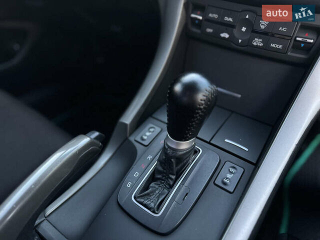 Чорний Хонда Аккорд, об'ємом двигуна 2 л та пробігом 208 тис. км за 10500 $, фото 12 на Automoto.ua