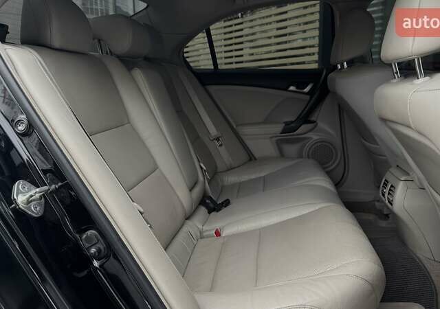 Черный Хонда Аккорд, объемом двигателя 2 л и пробегом 239 тыс. км за 10500 $, фото 14 на Automoto.ua