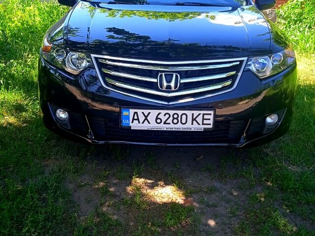 Черный Хонда Аккорд, объемом двигателя 2.4 л и пробегом 255 тыс. км за 9200 $, фото 4 на Automoto.ua