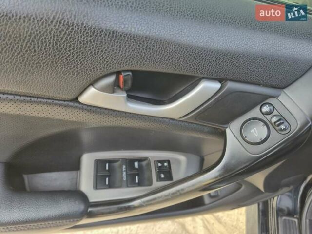 Черный Хонда Аккорд, объемом двигателя 2.35 л и пробегом 213 тыс. км за 9200 $, фото 5 на Automoto.ua