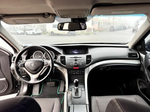 Черный Хонда Аккорд, объемом двигателя 2 л и пробегом 211 тыс. км за 9890 $, фото 20 на Automoto.ua