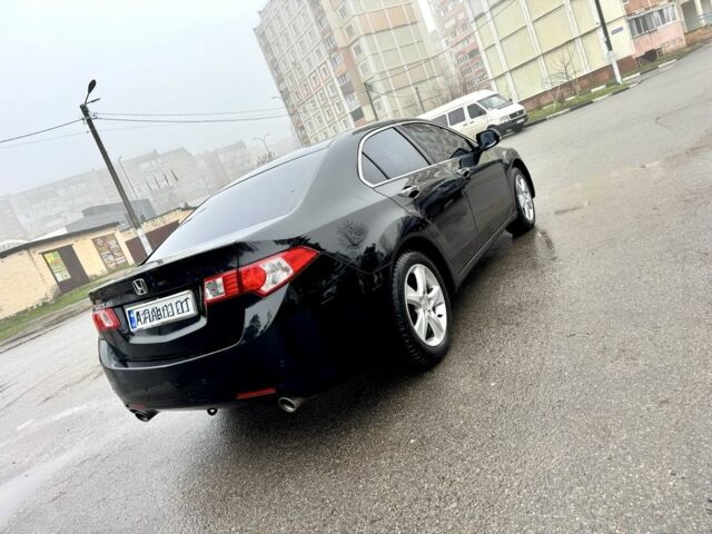 Черный Хонда Аккорд, объемом двигателя 2 л и пробегом 211 тыс. км за 9890 $, фото 4 на Automoto.ua