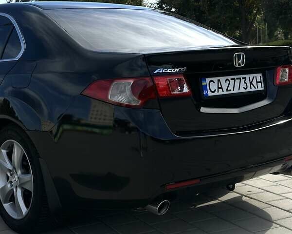 Черный Хонда Аккорд, объемом двигателя 2.4 л и пробегом 282 тыс. км за 10000 $, фото 6 на Automoto.ua