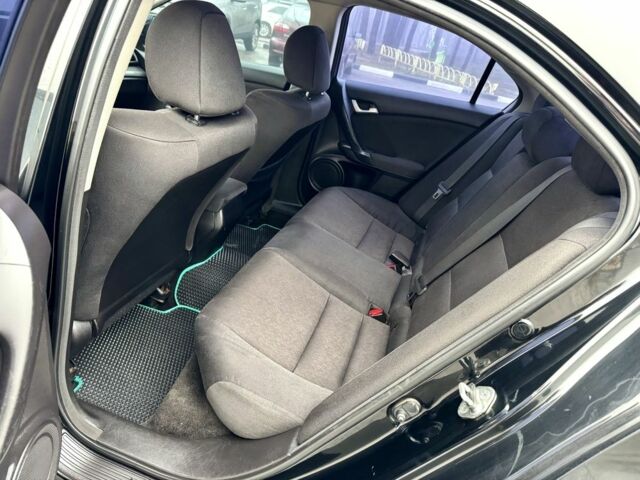 Черный Хонда Аккорд, объемом двигателя 2 л и пробегом 211 тыс. км за 9890 $, фото 14 на Automoto.ua