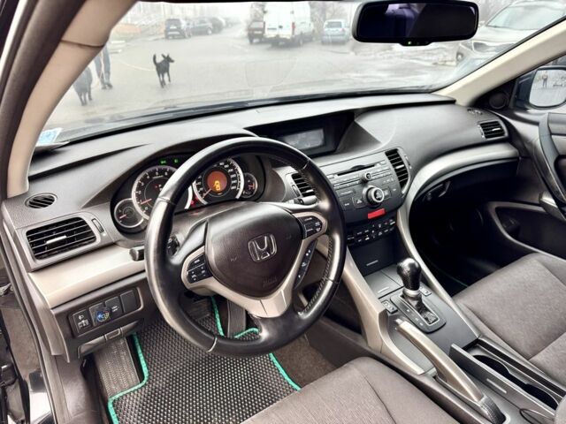 Черный Хонда Аккорд, объемом двигателя 2 л и пробегом 211 тыс. км за 9890 $, фото 11 на Automoto.ua