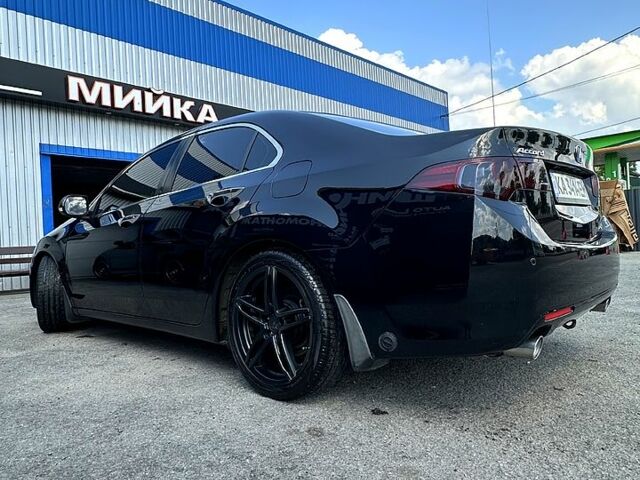 Черный Хонда Аккорд, объемом двигателя 2.4 л и пробегом 265 тыс. км за 10300 $, фото 4 на Automoto.ua