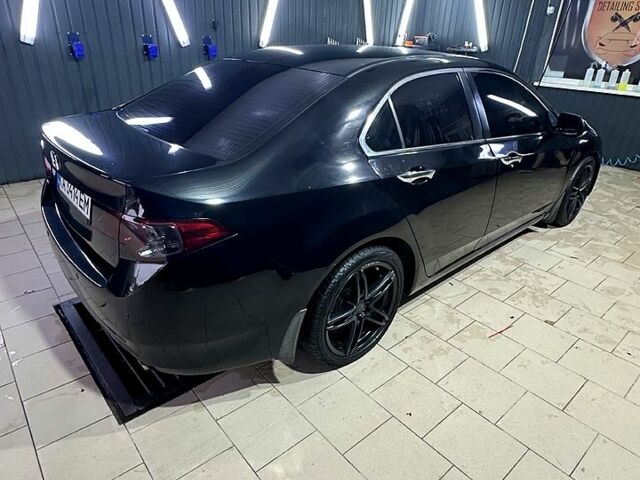 Черный Хонда Аккорд, объемом двигателя 2.4 л и пробегом 265 тыс. км за 10300 $, фото 1 на Automoto.ua