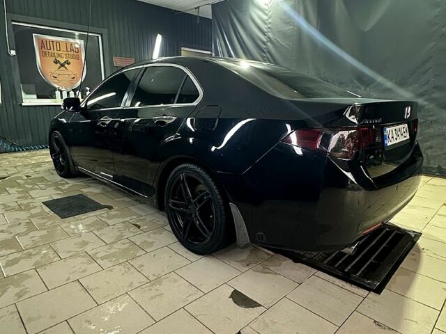 Черный Хонда Аккорд, объемом двигателя 2.4 л и пробегом 265 тыс. км за 10300 $, фото 5 на Automoto.ua