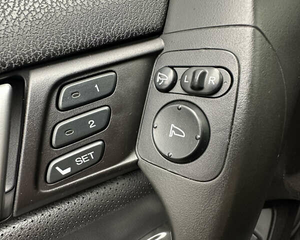 Черный Хонда Аккорд, объемом двигателя 2.4 л и пробегом 272 тыс. км за 9700 $, фото 5 на Automoto.ua