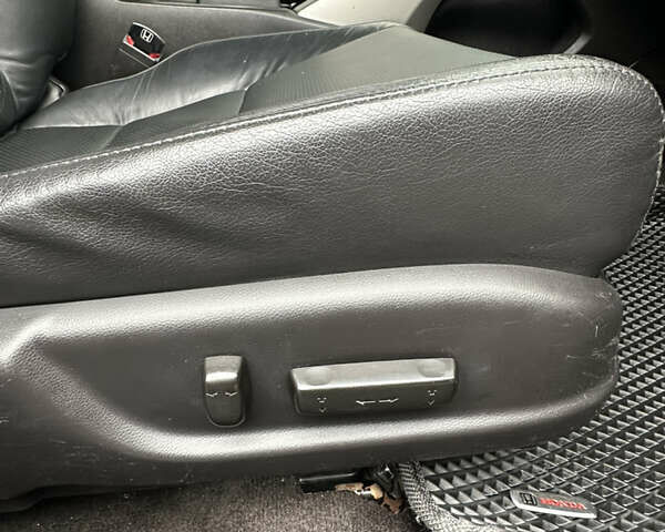 Черный Хонда Аккорд, объемом двигателя 2.4 л и пробегом 272 тыс. км за 9700 $, фото 6 на Automoto.ua