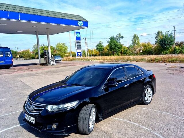 Черный Хонда Аккорд, объемом двигателя 2.4 л и пробегом 270 тыс. км за 11000 $, фото 1 на Automoto.ua