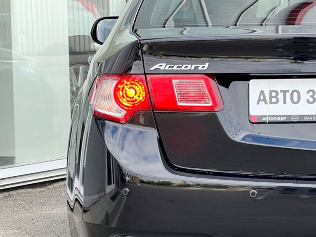 Черный Хонда Аккорд, объемом двигателя 2 л и пробегом 241 тыс. км за 11990 $, фото 18 на Automoto.ua