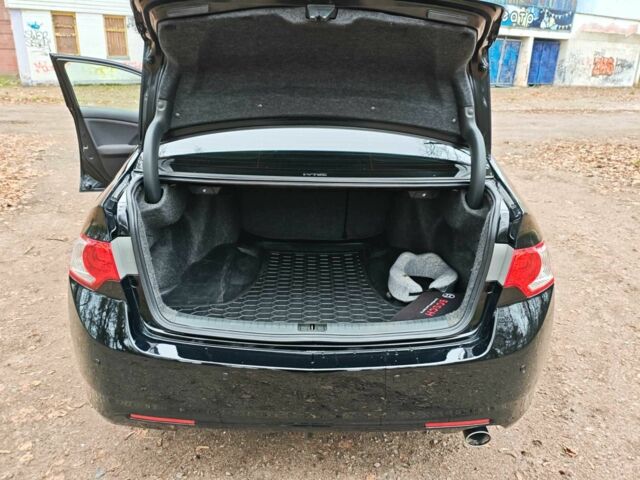 Черный Хонда Аккорд, объемом двигателя 2 л и пробегом 160 тыс. км за 9000 $, фото 7 на Automoto.ua