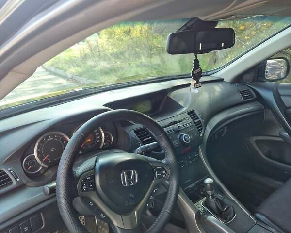 Черный Хонда Аккорд, объемом двигателя 2.4 л и пробегом 270 тыс. км за 11000 $, фото 4 на Automoto.ua