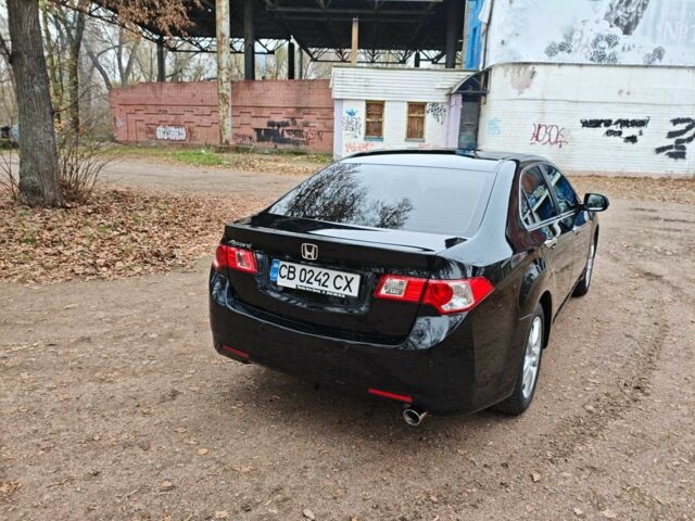 Черный Хонда Аккорд, объемом двигателя 2 л и пробегом 160 тыс. км за 9000 $, фото 4 на Automoto.ua