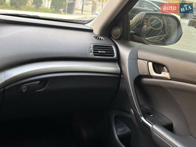 Черный Хонда Аккорд, объемом двигателя 2 л и пробегом 292 тыс. км за 8200 $, фото 26 на Automoto.ua