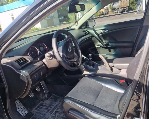 Черный Хонда Аккорд, объемом двигателя 2.4 л и пробегом 270 тыс. км за 11000 $, фото 5 на Automoto.ua