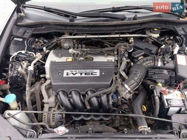 Чорний Хонда Аккорд, об'ємом двигуна 2.4 л та пробігом 195 тис. км за 13300 $, фото 27 на Automoto.ua