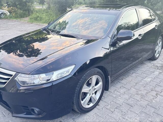 Чорний Хонда Аккорд, об'ємом двигуна 2.4 л та пробігом 201 тис. км за 10000 $, фото 11 на Automoto.ua