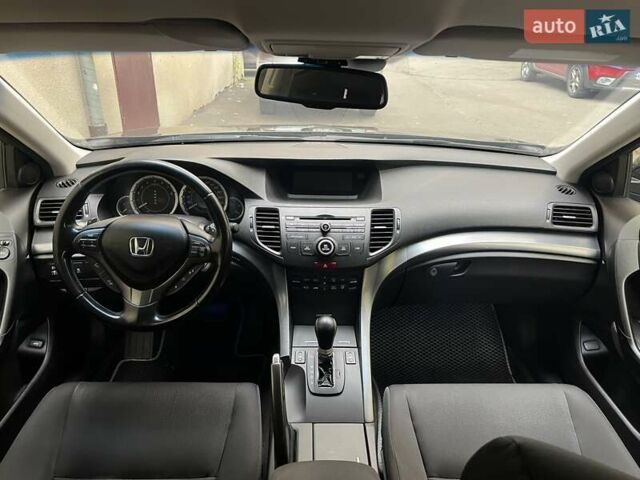 Черный Хонда Аккорд, объемом двигателя 2 л и пробегом 195 тыс. км за 10900 $, фото 30 на Automoto.ua