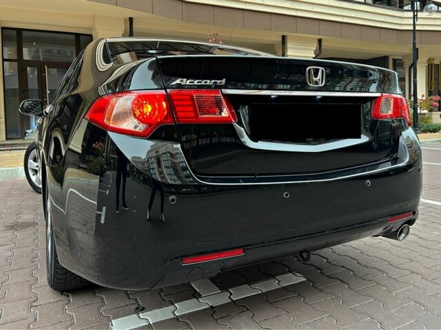Черный Хонда Аккорд, объемом двигателя 2 л и пробегом 193 тыс. км за 11750 $, фото 5 на Automoto.ua