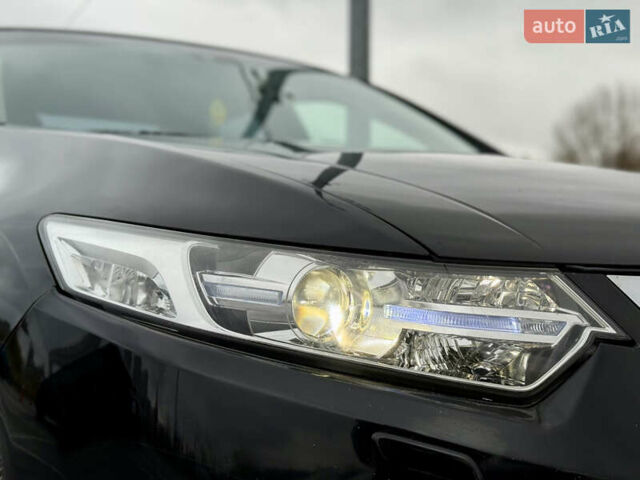 Черный Хонда Аккорд, объемом двигателя 2.4 л и пробегом 177 тыс. км за 10499 $, фото 10 на Automoto.ua