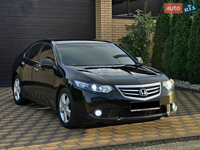 Черный Хонда Аккорд, объемом двигателя 2 л и пробегом 195 тыс. км за 10900 $, фото 1 на Automoto.ua