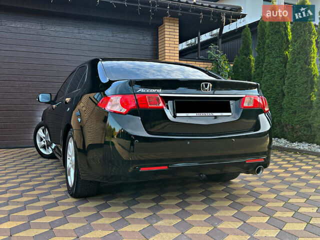 Черный Хонда Аккорд, объемом двигателя 2 л и пробегом 195 тыс. км за 10900 $, фото 12 на Automoto.ua