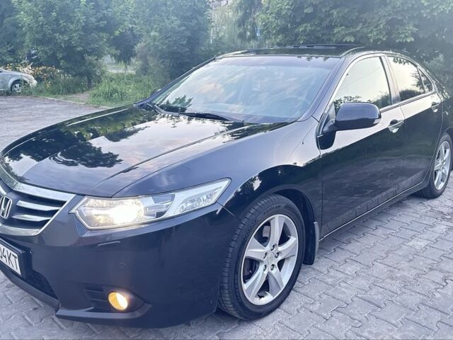 Чорний Хонда Аккорд, об'ємом двигуна 2.4 л та пробігом 201 тис. км за 10000 $, фото 3 на Automoto.ua