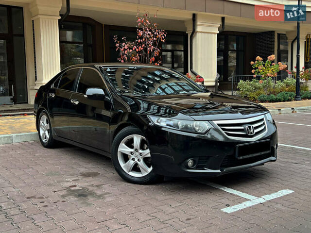 Чорний Хонда Аккорд, об'ємом двигуна 2 л та пробігом 196 тис. км за 11750 $, фото 6 на Automoto.ua