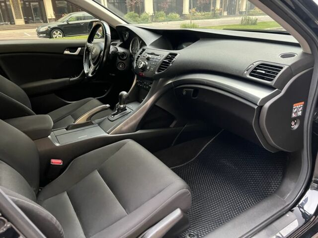 Черный Хонда Аккорд, объемом двигателя 2 л и пробегом 193 тыс. км за 11750 $, фото 23 на Automoto.ua