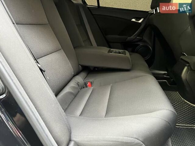 Черный Хонда Аккорд, объемом двигателя 2 л и пробегом 195 тыс. км за 10900 $, фото 39 на Automoto.ua